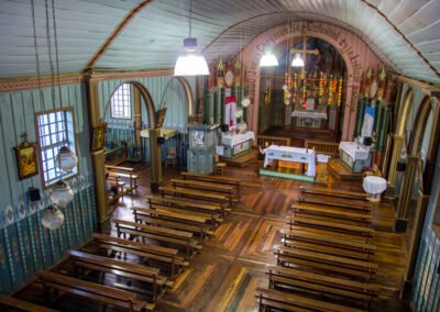 Interior da igreja centenária da água branca - Foto por Larissa Drabeski